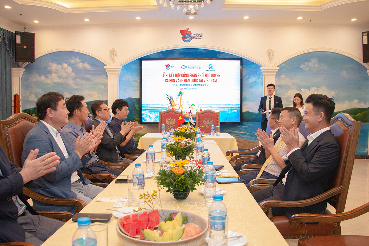 Lễ kí kết hợp đồng độc quyền phân phối Cá Bơn Vàng Hàn Quốc tại Việt Nam