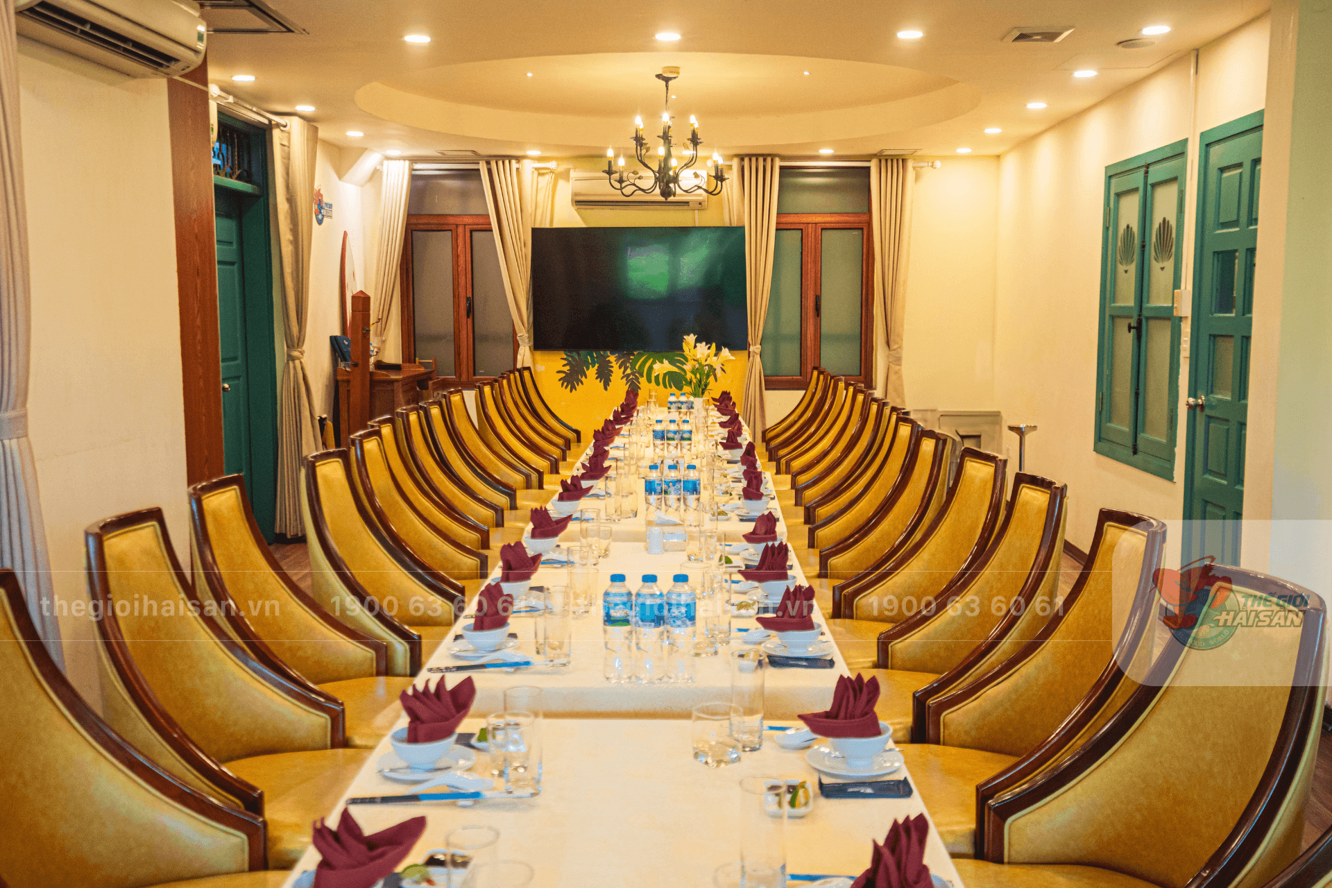 Phòng tiệc lớn tiếp đón khách đoàn đông