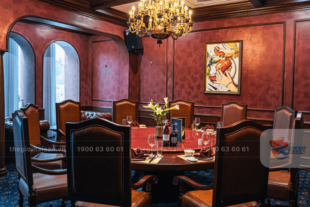 Không gian SVIP tầng 1 Thế Giới Hải Sản 99 Mễ Trì