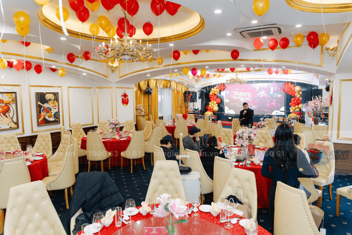 Không gian tiệc lớn được Thế Giới Hải Sản chuẩn bị chỉn chu