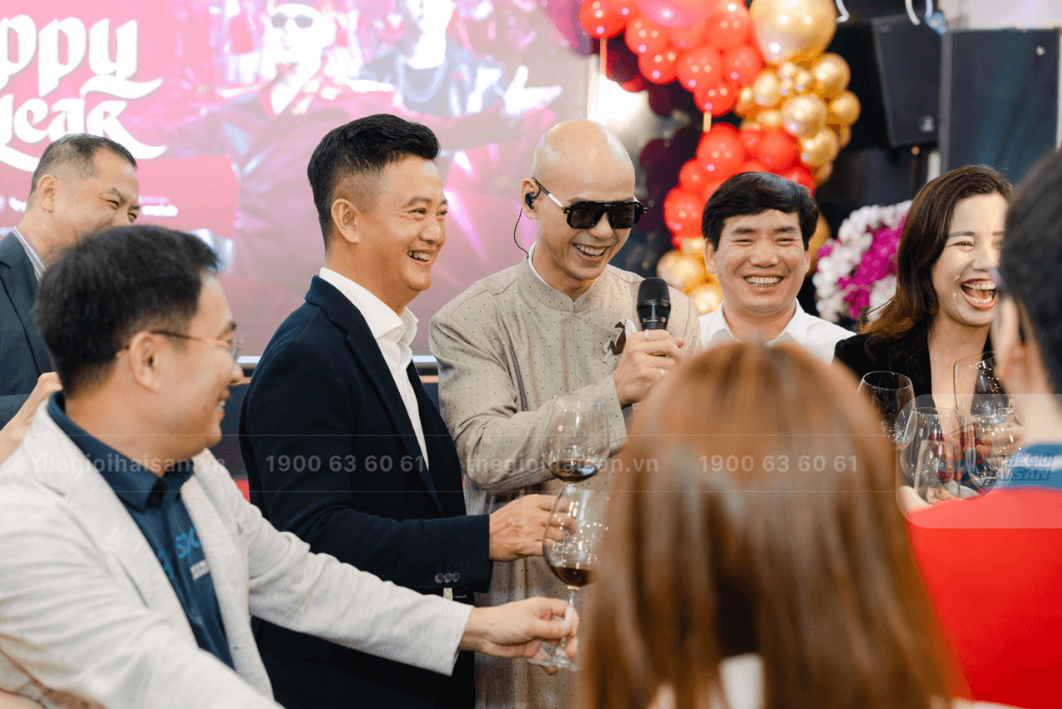 Tiec Ca Si Phan Dinh Tung 6