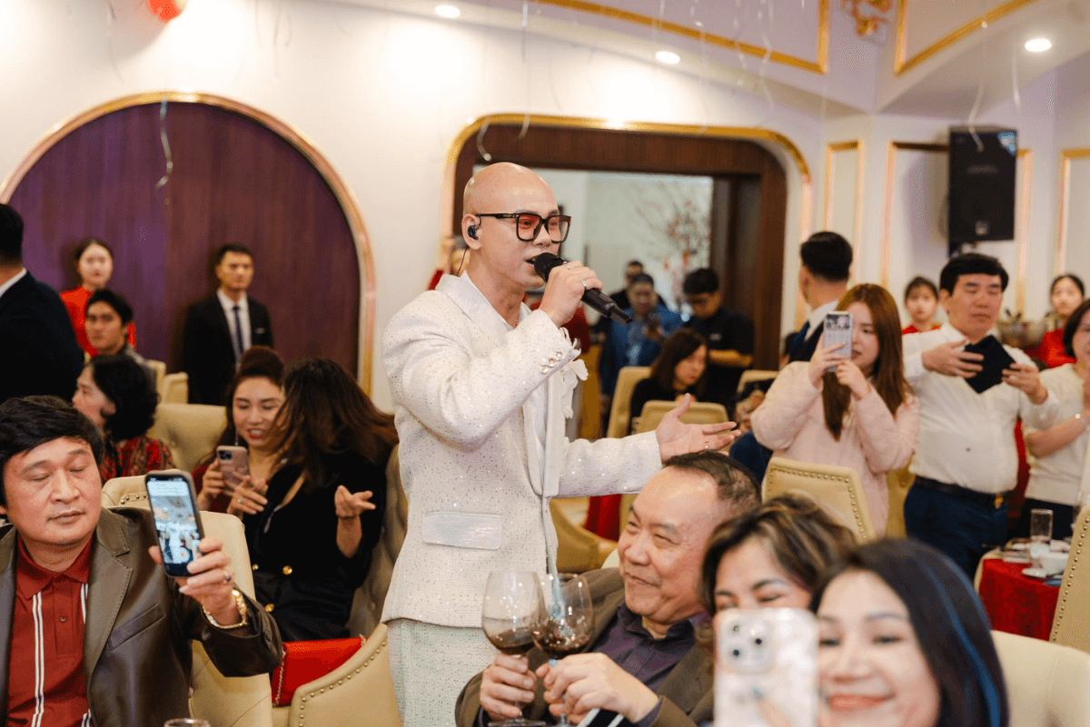 Tiec Ca Si Phan Dinh Tung 8